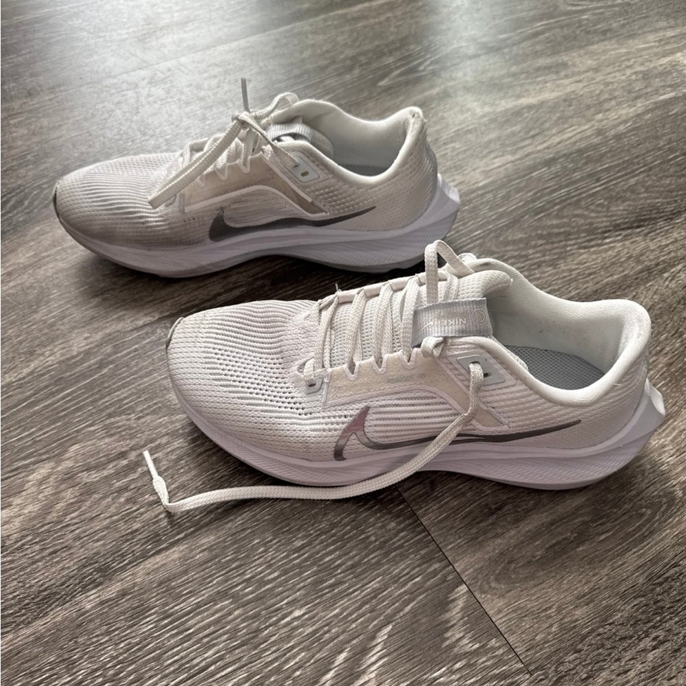 Nike White and Silver Sneakers